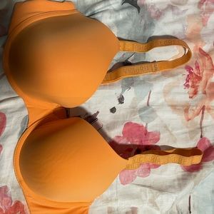 Brand new never worn Victoria’s Secret bra!